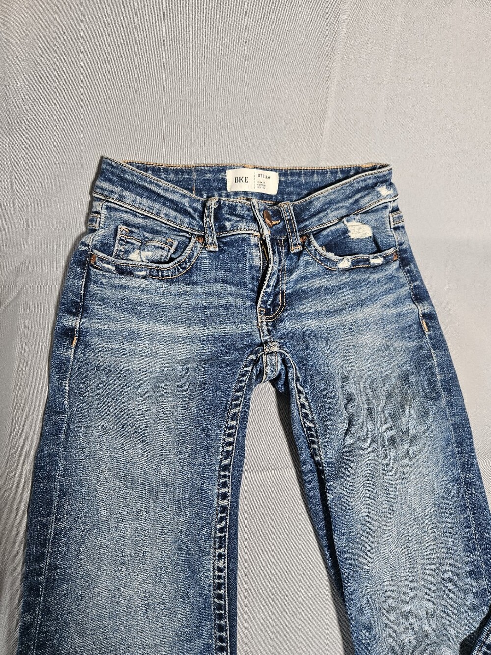 BKE Stella Slim Fit Low Rise Bootcut Jeans 23x31.5 Distressed Y2K Med Wash - Picture 2 of 8